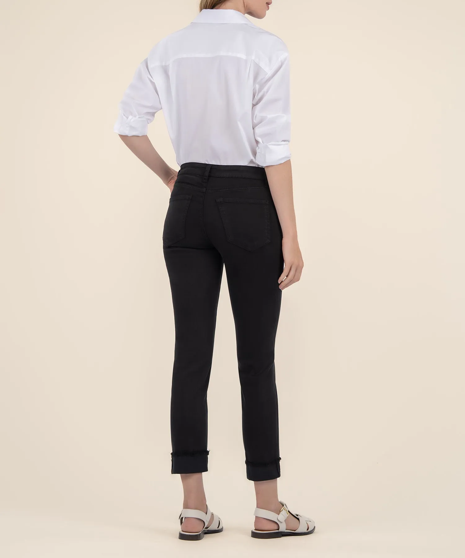 Amy Mid Rise Crop Straight Leg