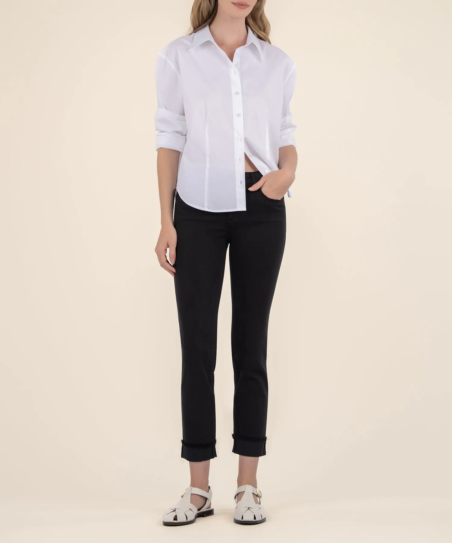 Amy Mid Rise Crop Straight Leg