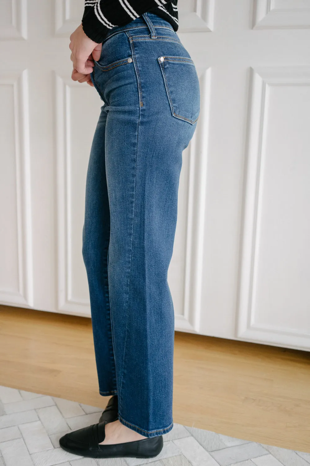 Aubrey Mid Rise Side Seam Detail Straight Jeans