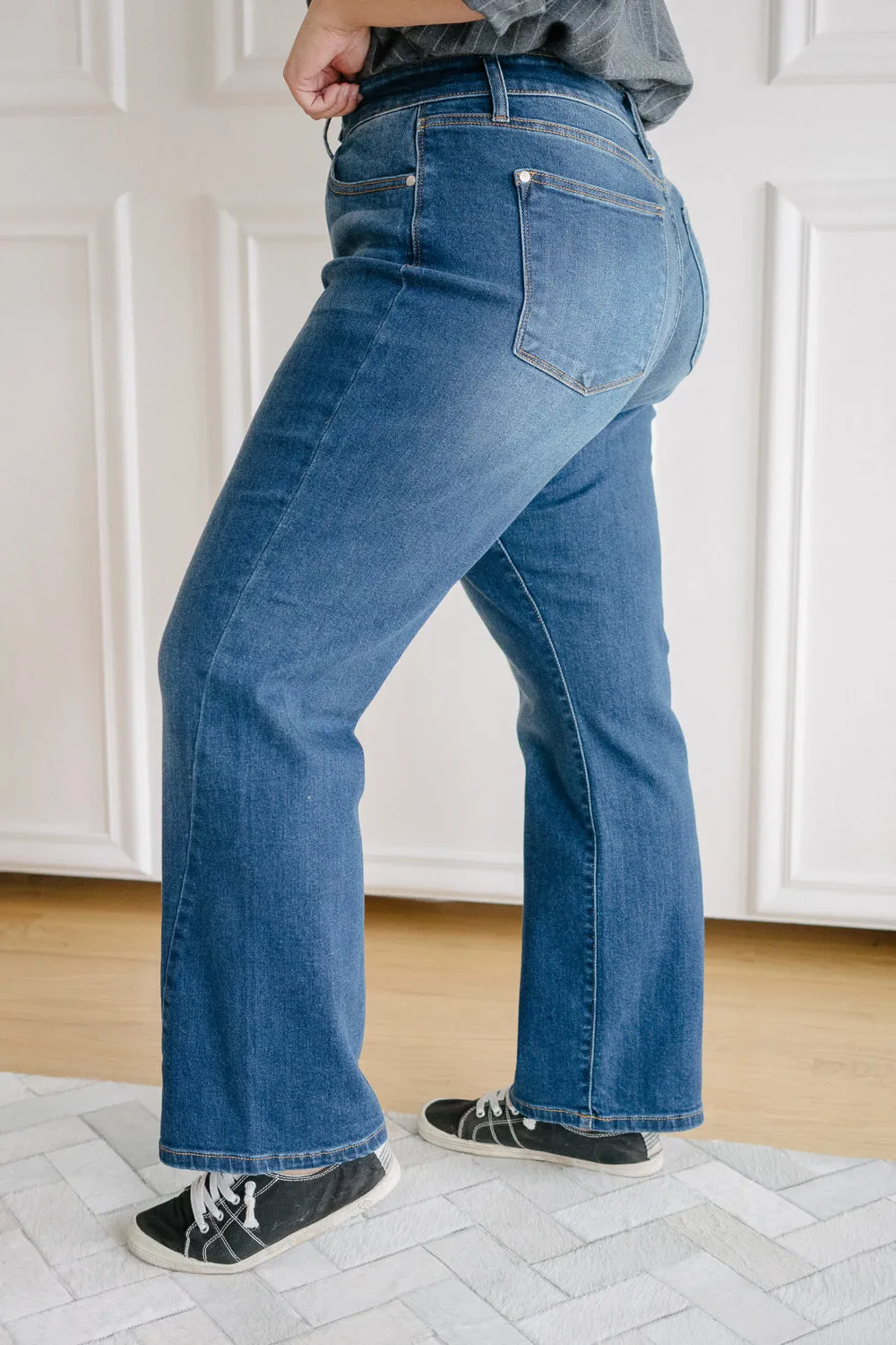 Aubrey Mid Rise Side Seam Detail Straight - PLUS