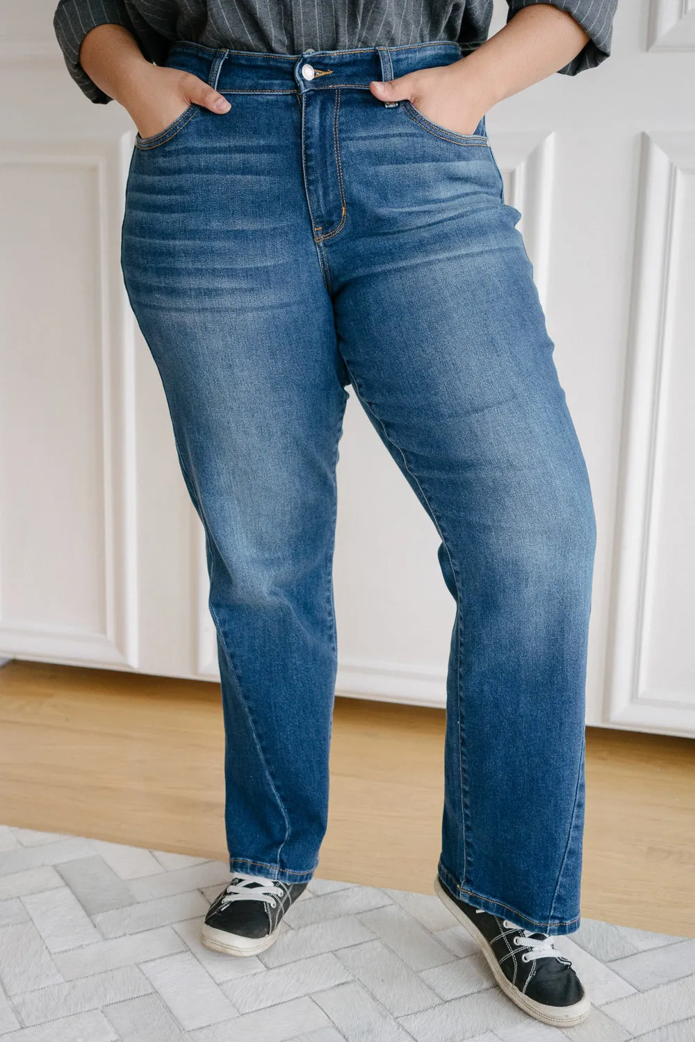 Aubrey Mid Rise Side Seam Detail Straight - PLUS