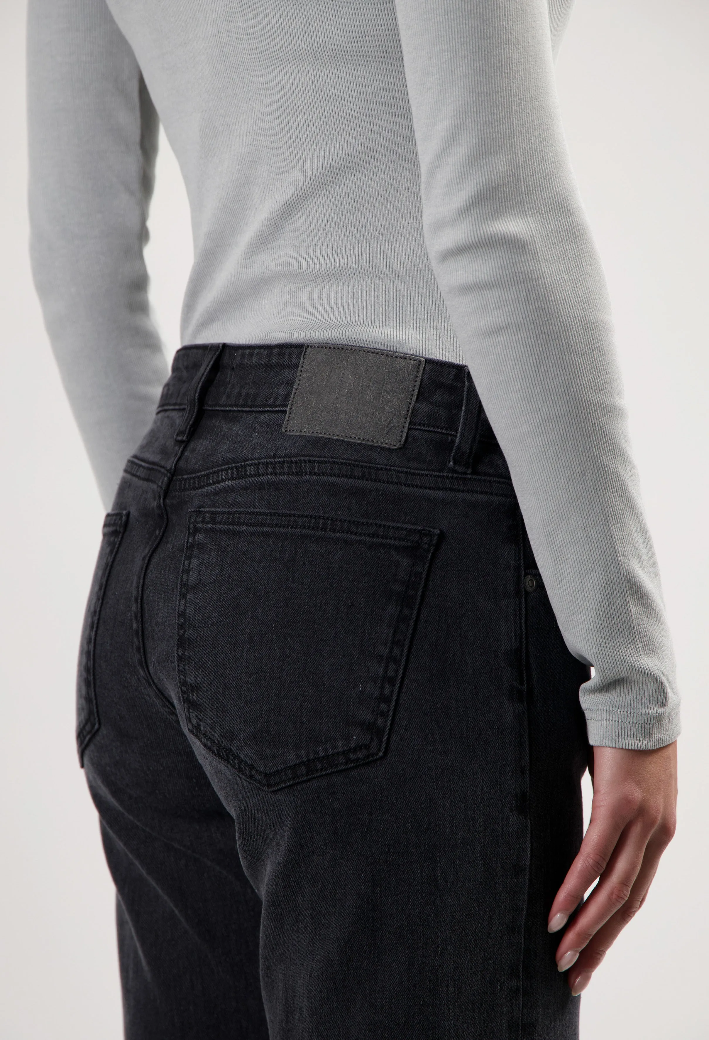 Carry Mid Straight - Black Vintage