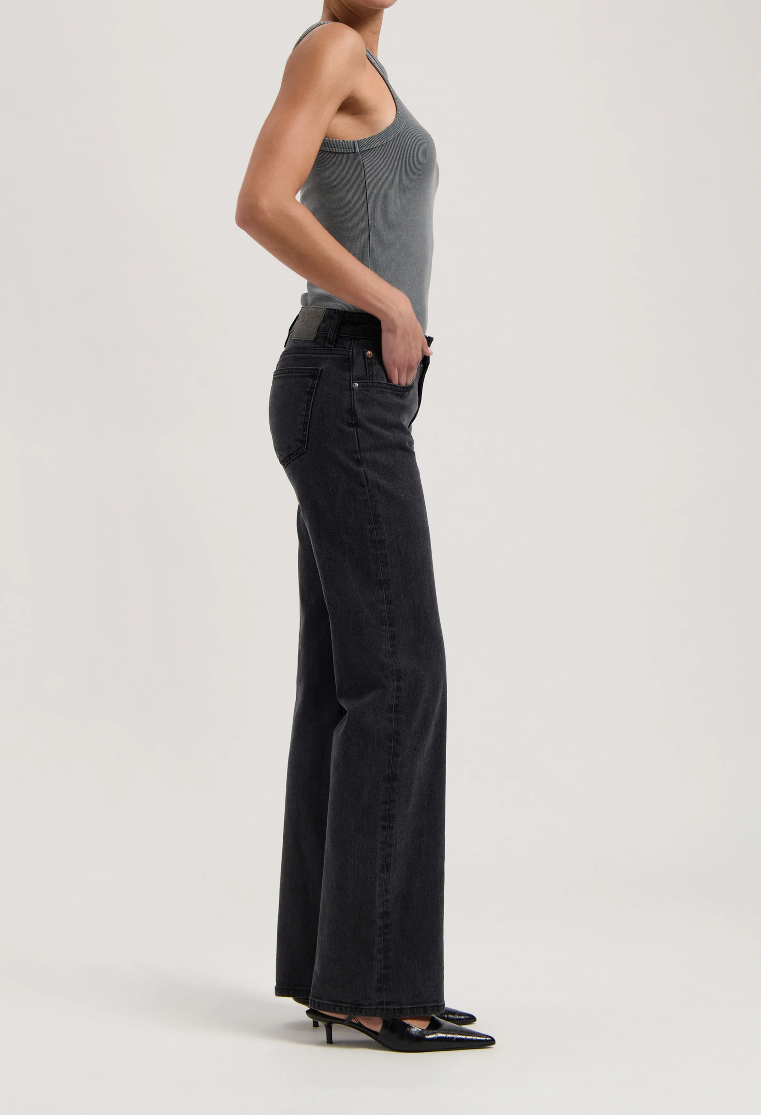 Carry Mid Straight - Black Vintage