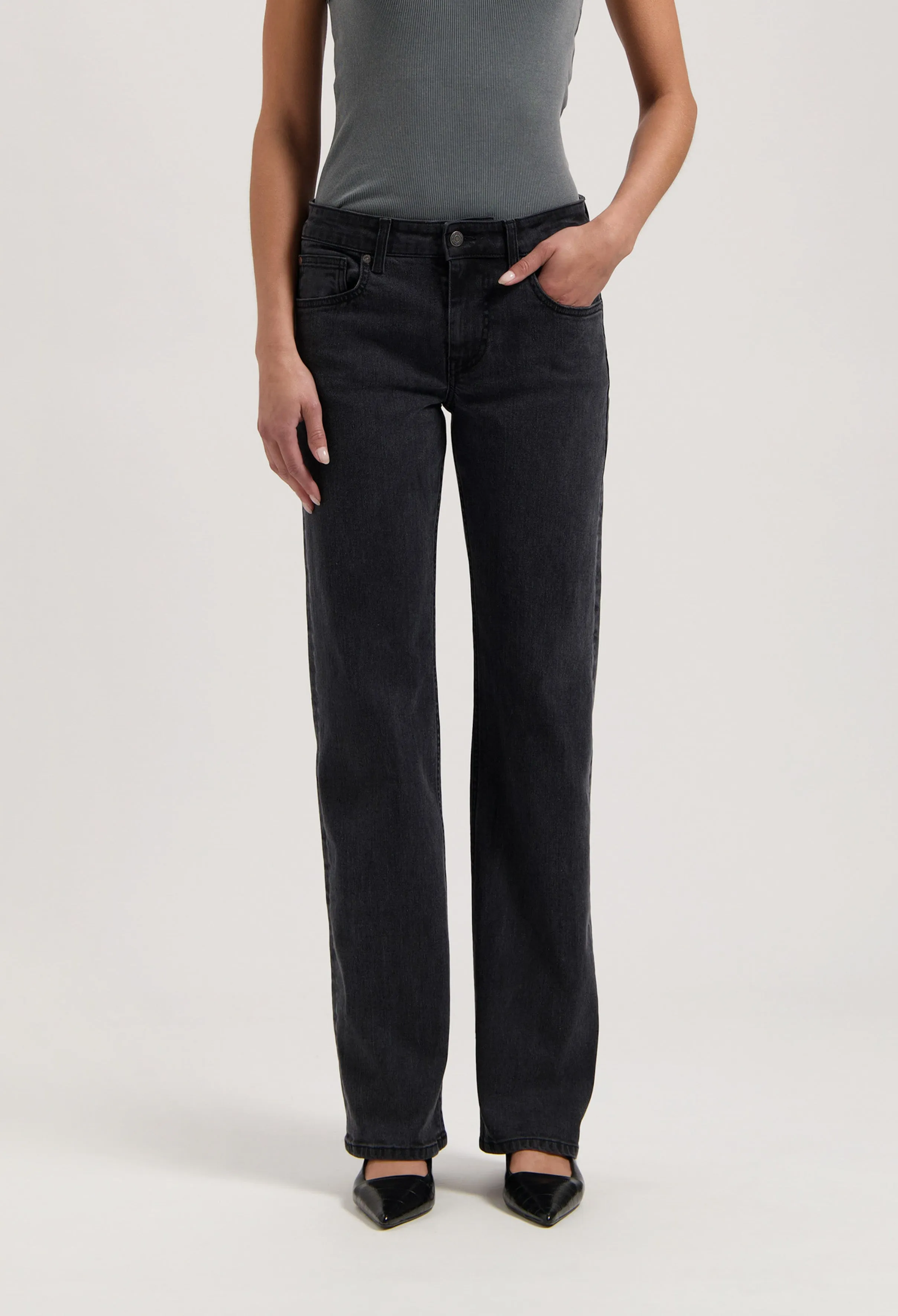 Carry Mid Straight - Black Vintage