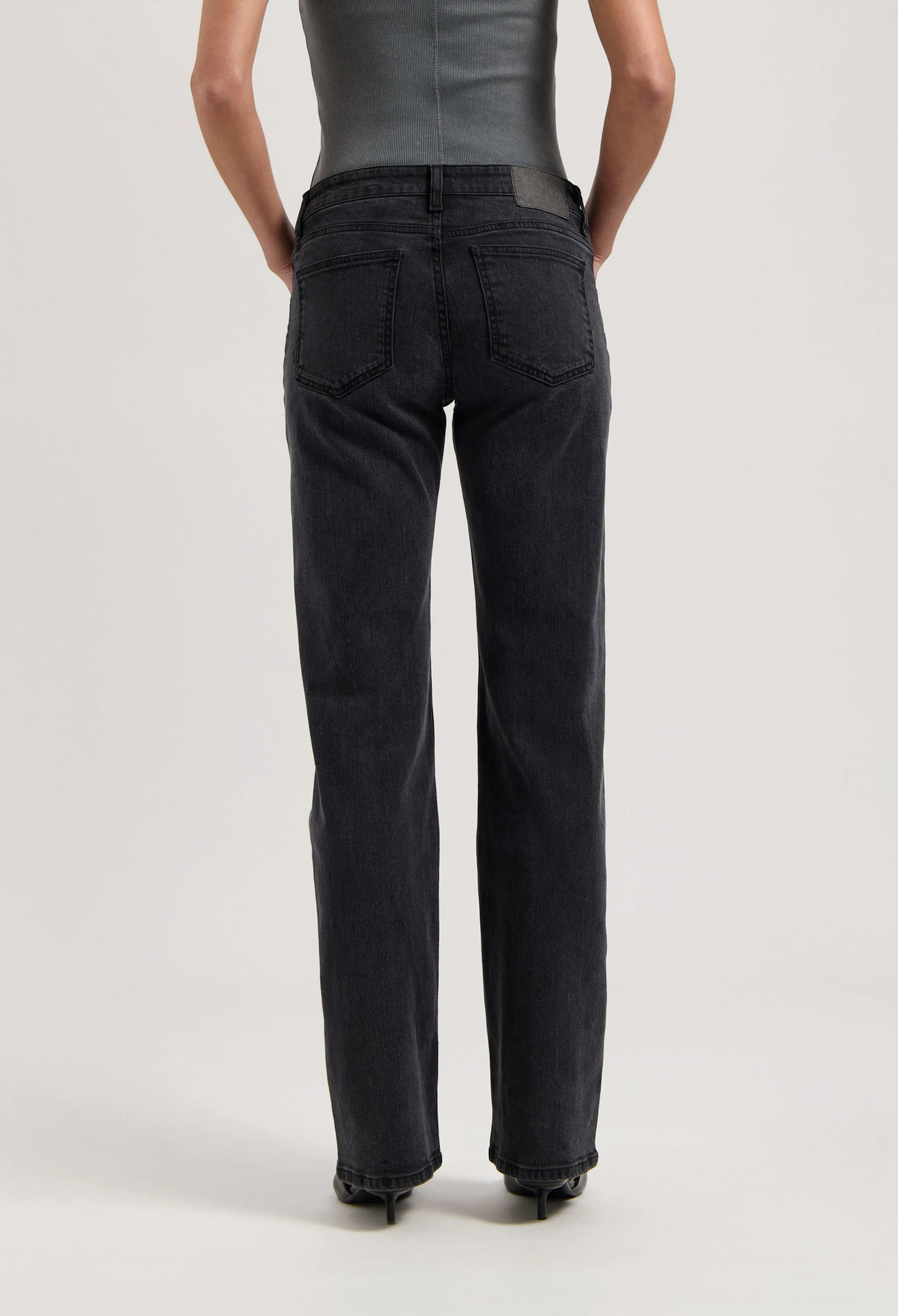 Carry Mid Straight - Black Vintage