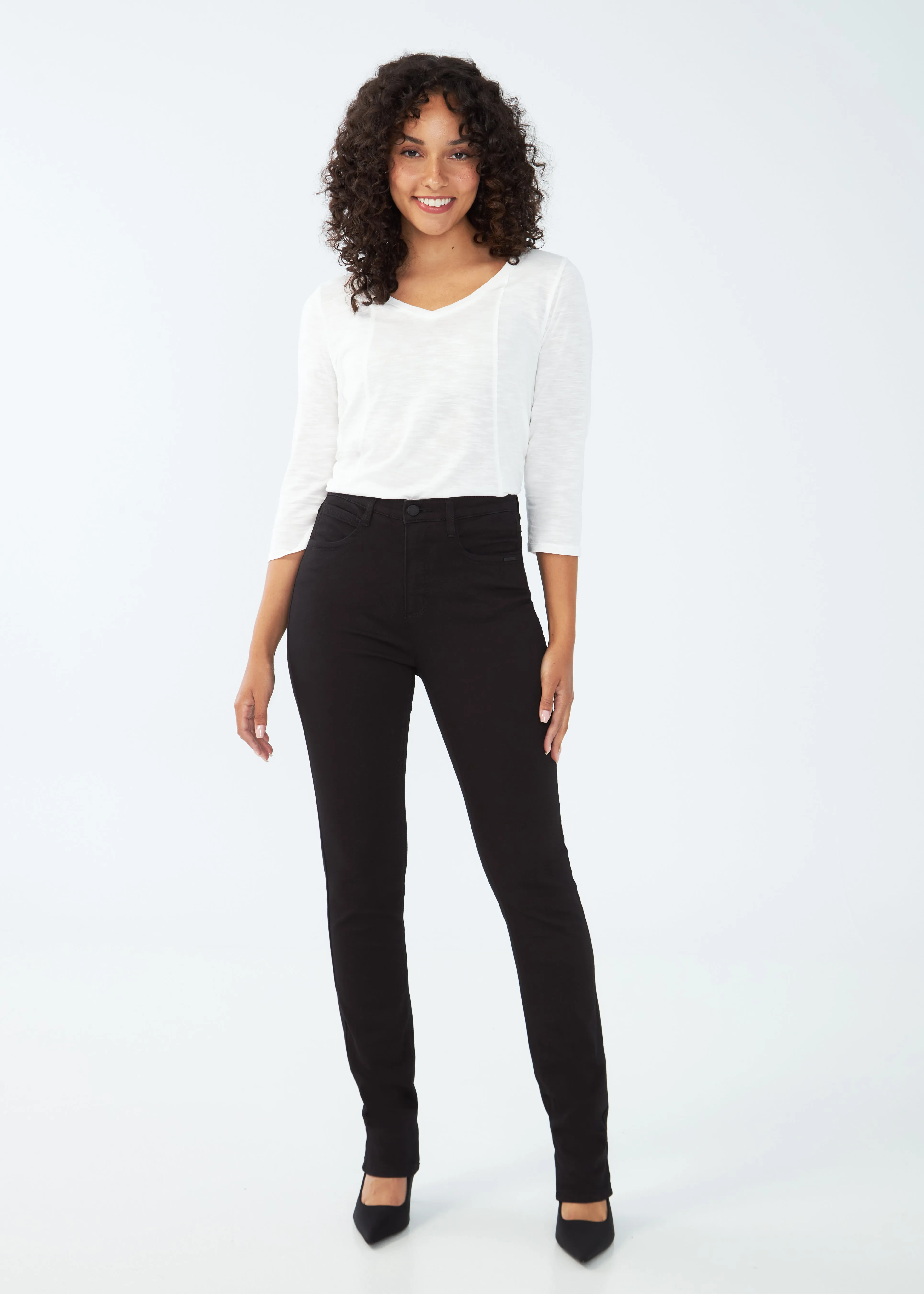 Petite Suzanne Straight Leg
