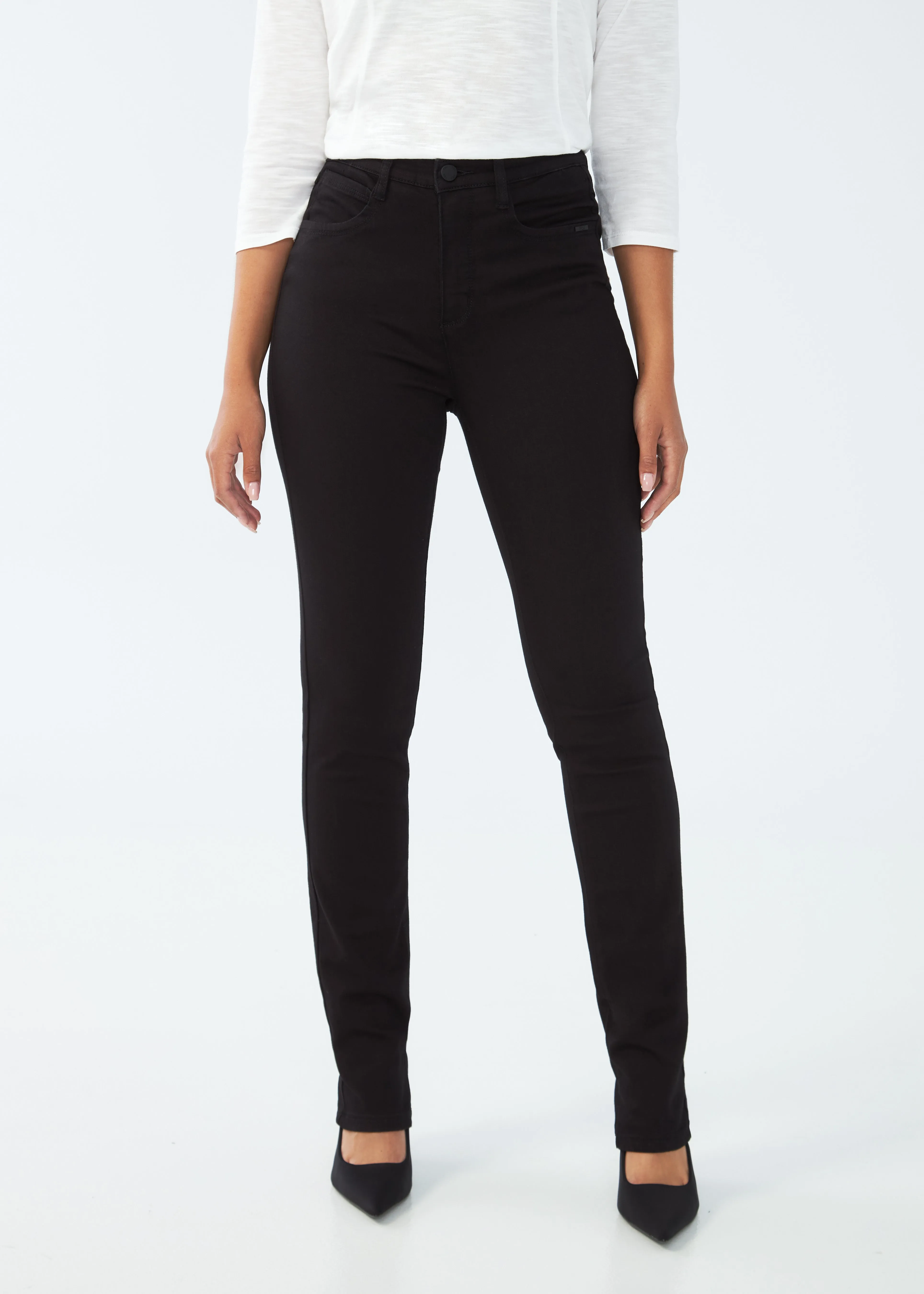 Petite Suzanne Straight Leg