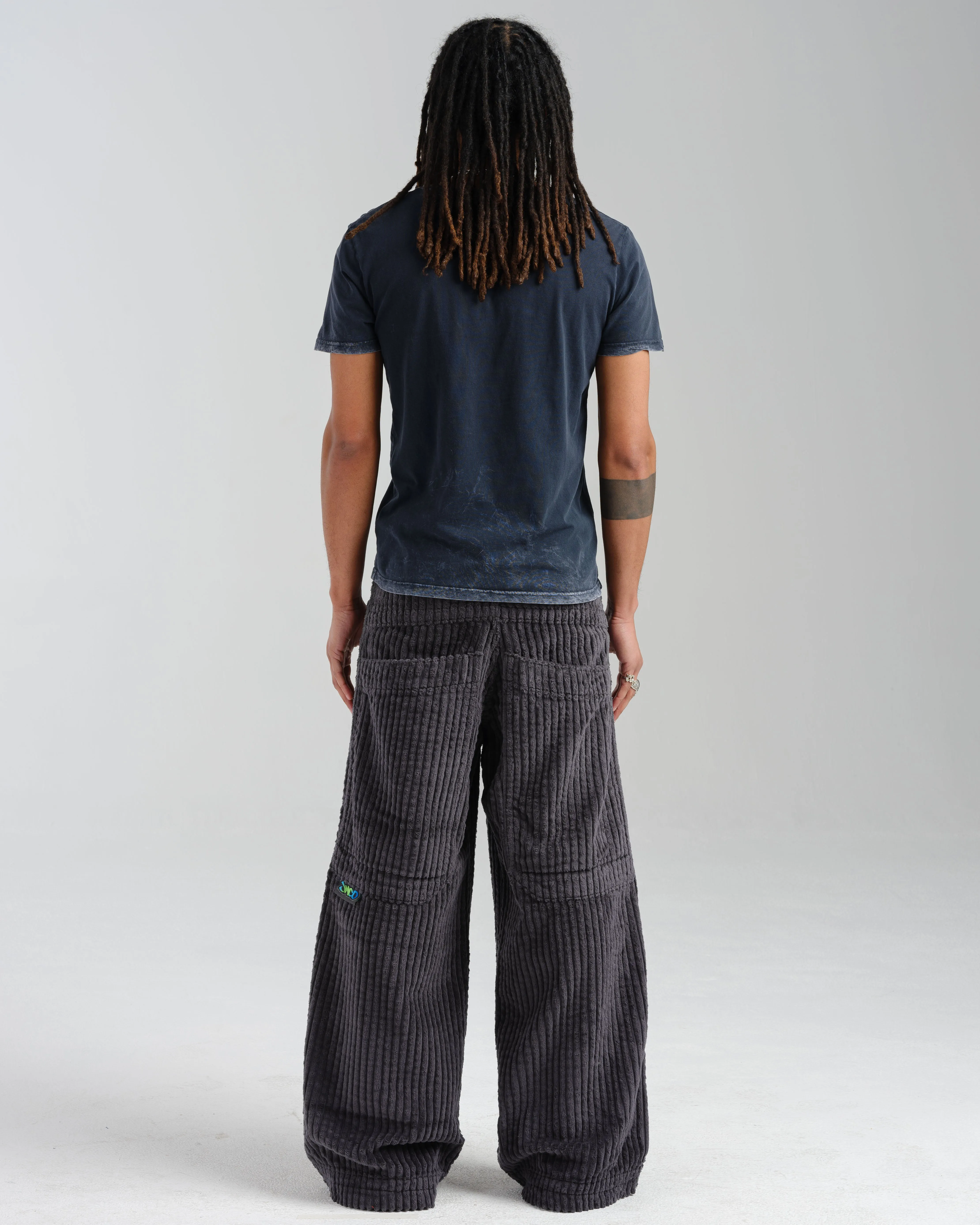 Rollin. 26". 2 Wale Corduroy. Magnet.