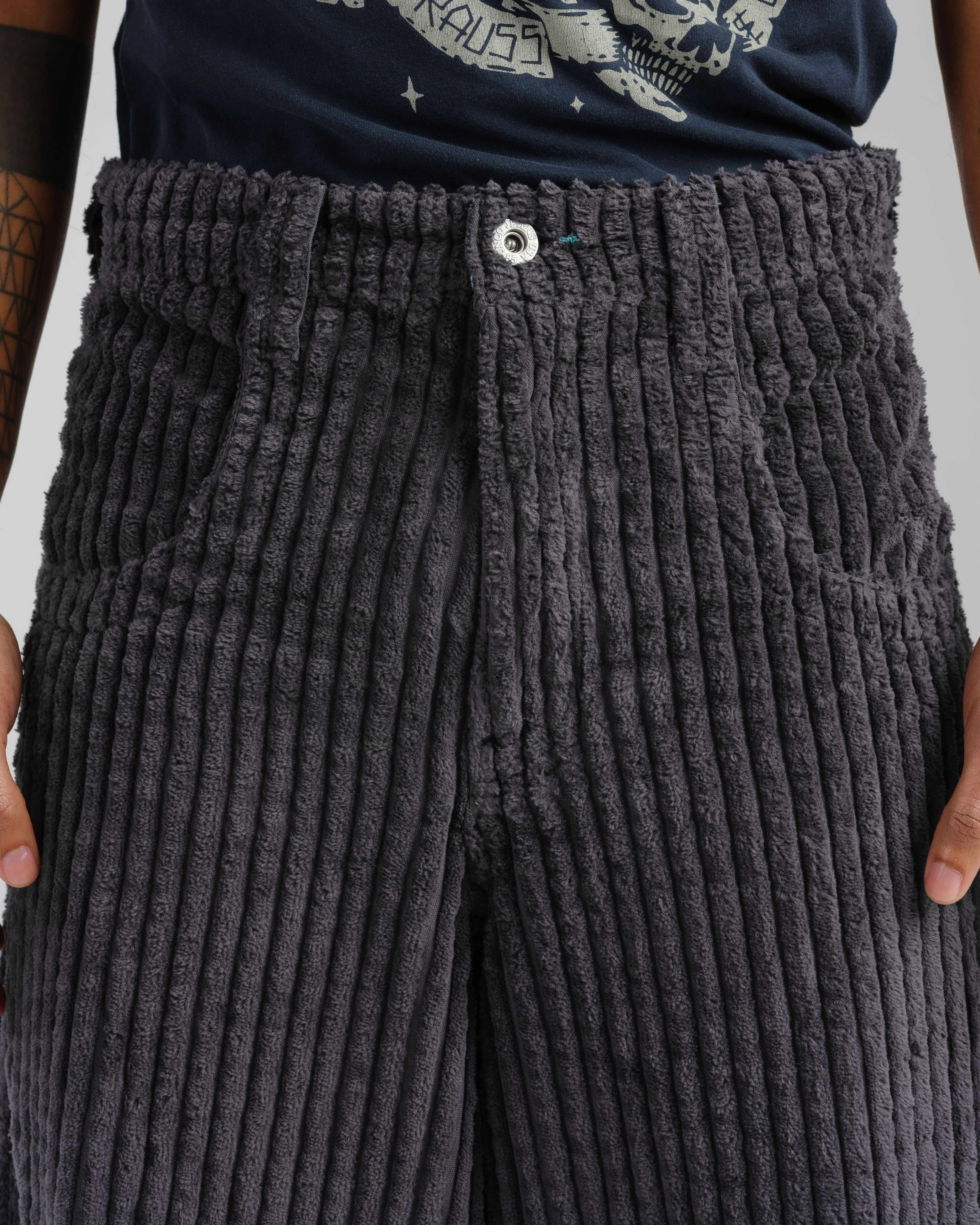 Rollin. 26". 2 Wale Corduroy. Magnet.