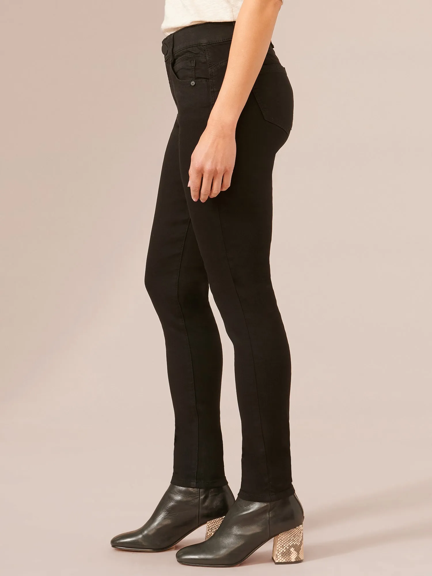 Stretch Black Denim "Ab"solution® Petite Jegging