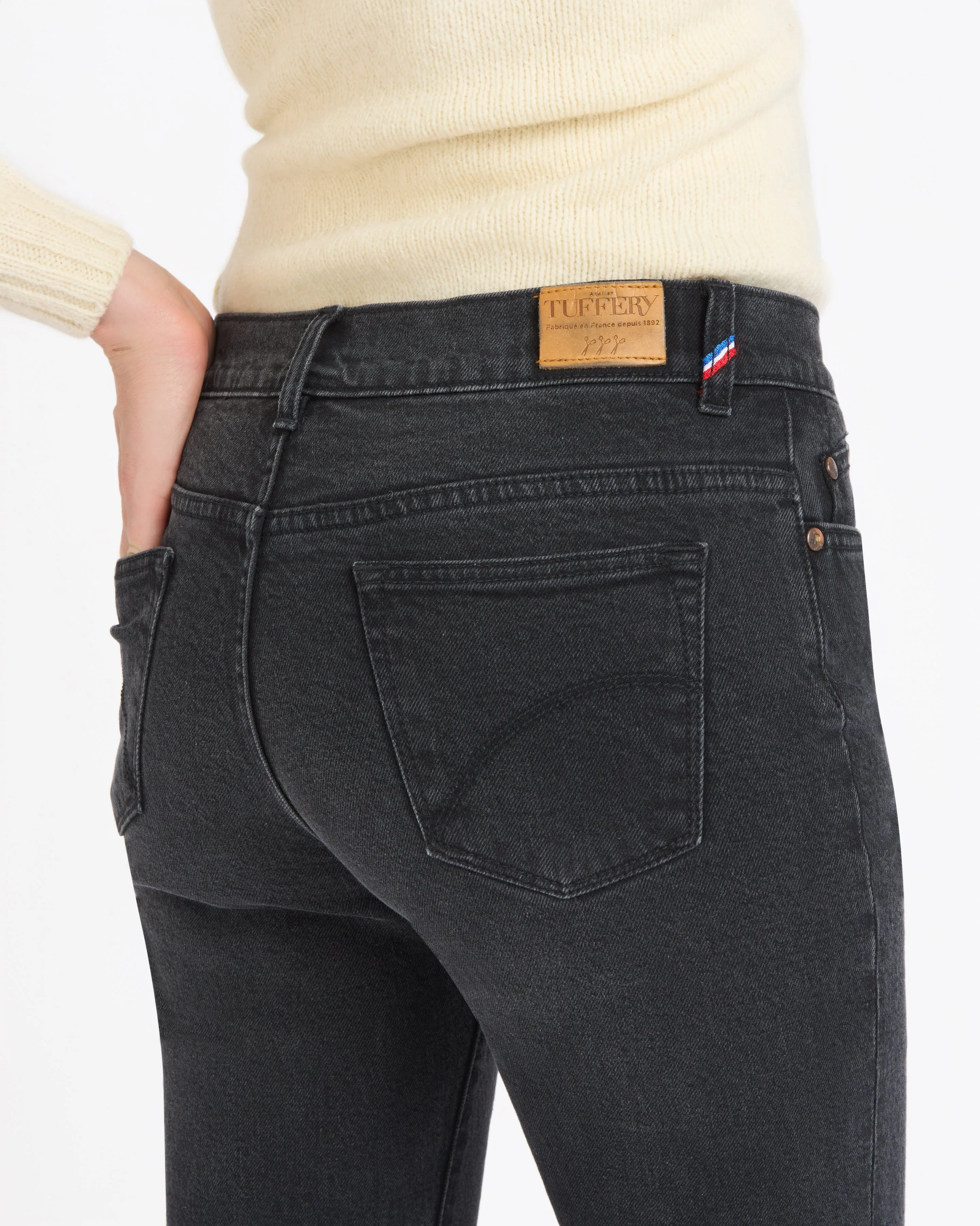 Women's slim fit black washed jeans - Augusta
